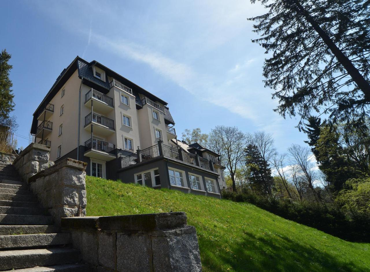 Apartamenty Sun Seasons 24 - Villa Avangarda Szklarska Poreba Bagian luar foto